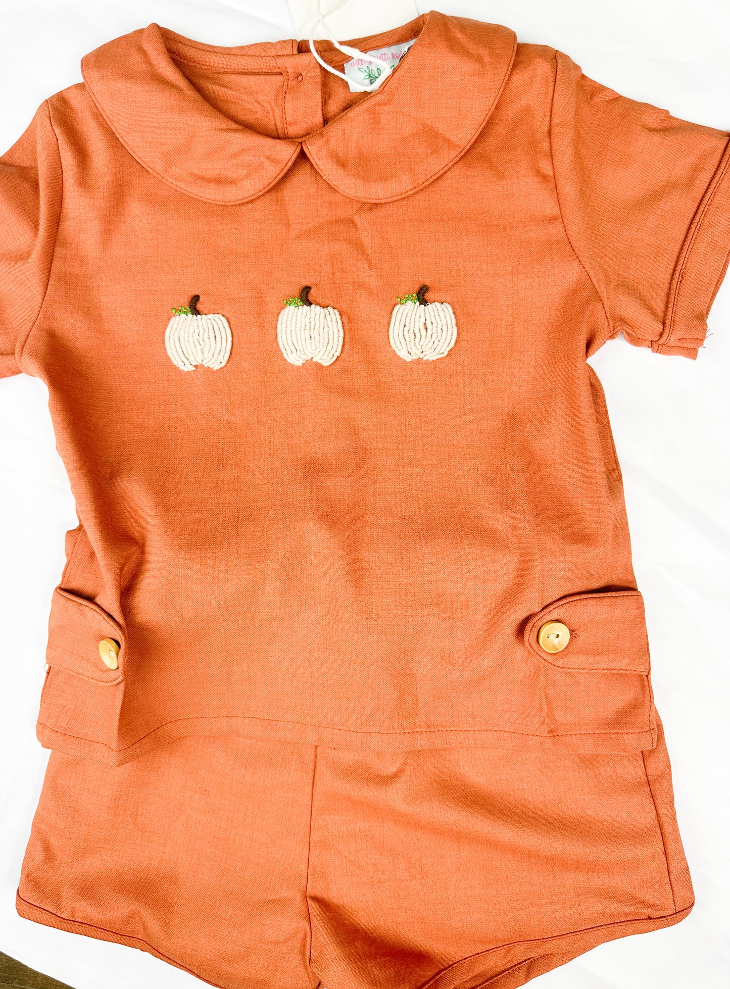 Little white pumpkin shorts set